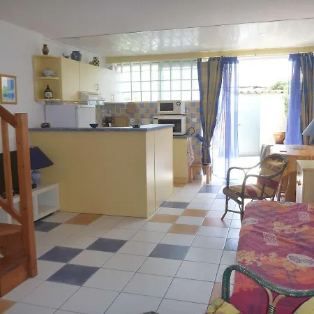 Maison Avec Piscine, Tennis, Petanque, Parking Et Proche - Fr-1-387-171 度假居
